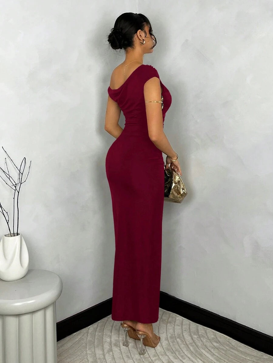 SHEIN BAE Vestido Bodycon Feminino Preto Sólido com Gola Assimétrica e Babados, Verão